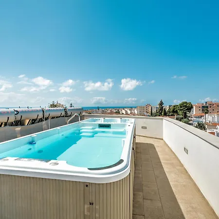 Modern With Location Parador, * نيرخا